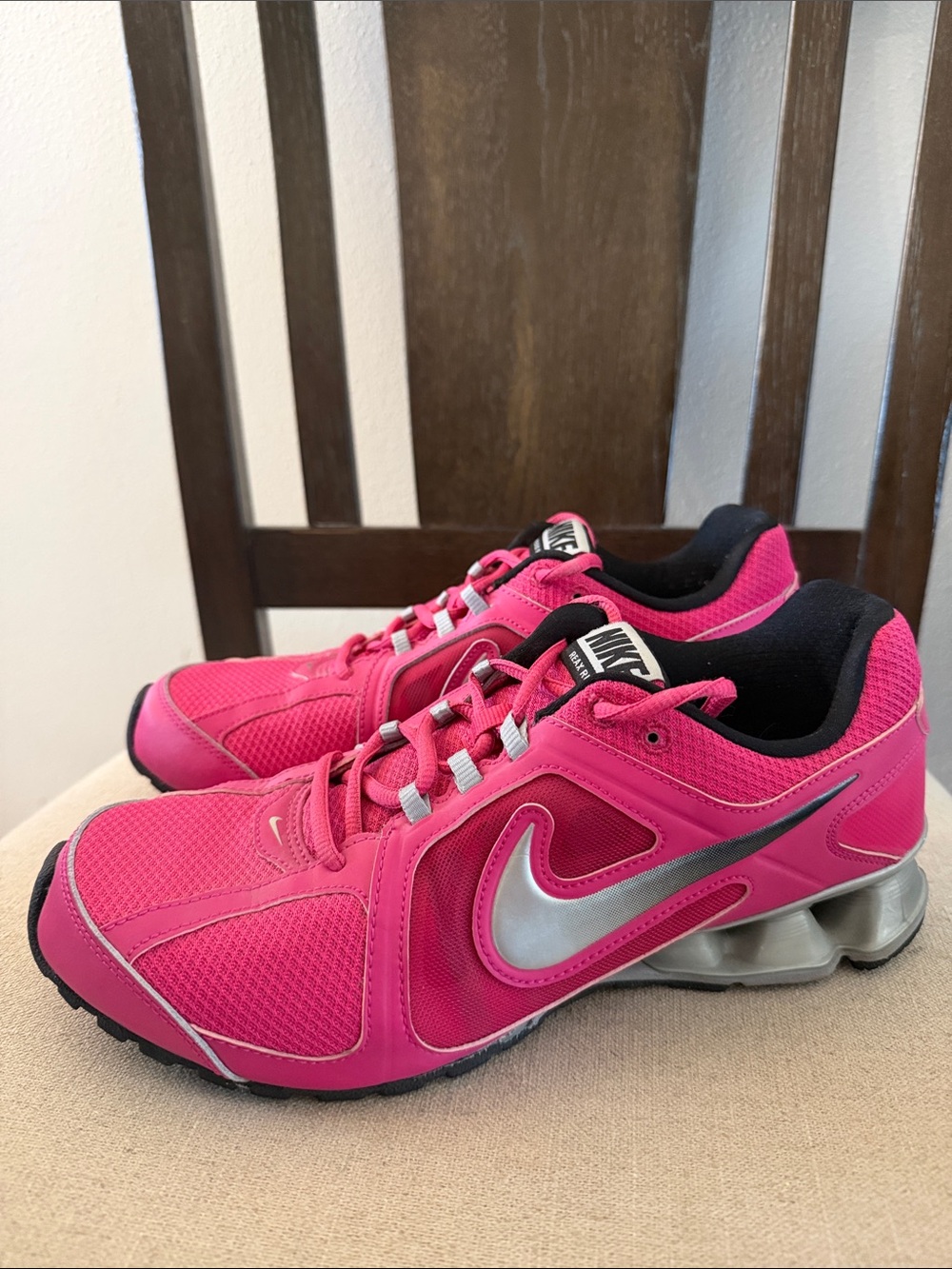 Nike Women’s Reax Run 8 Running Athletic Fitsole Sneakers Shoes Pink Size 9